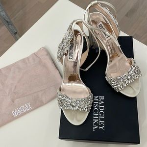 Badgley Mischka - Libby - ivory satin 7.5